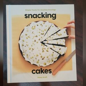 Snacking Cakes Cookbook